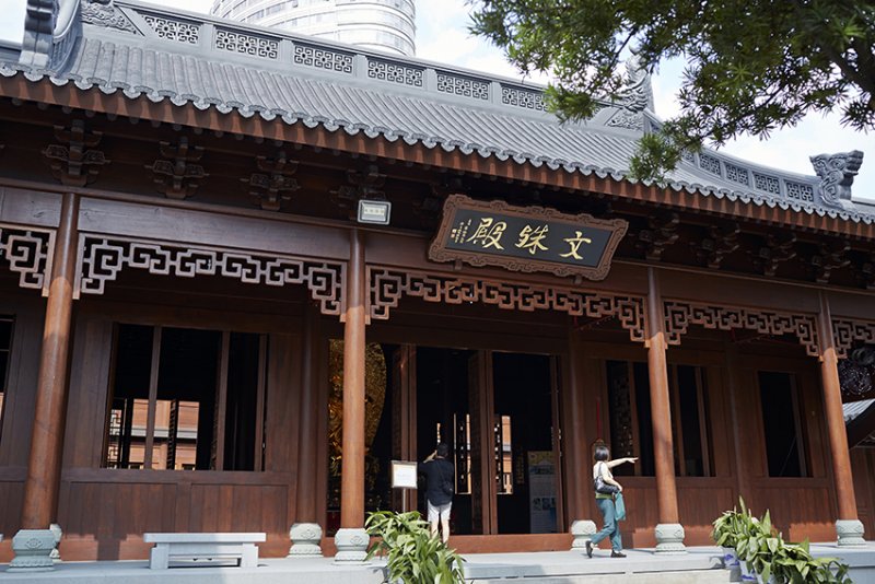Yu Fo Su Zhai on SmartShanghai