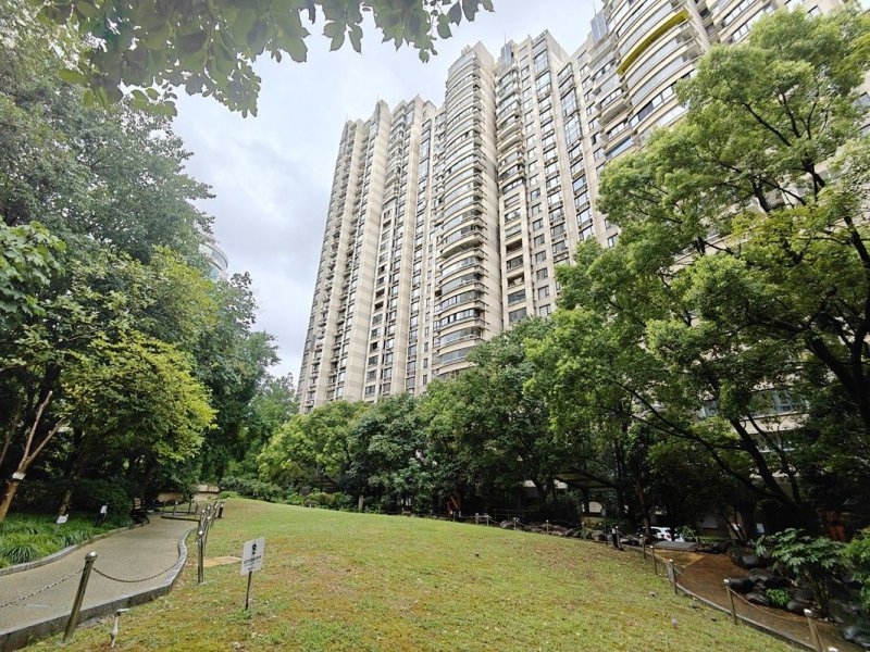 Huilong New Town on SmartShanghai