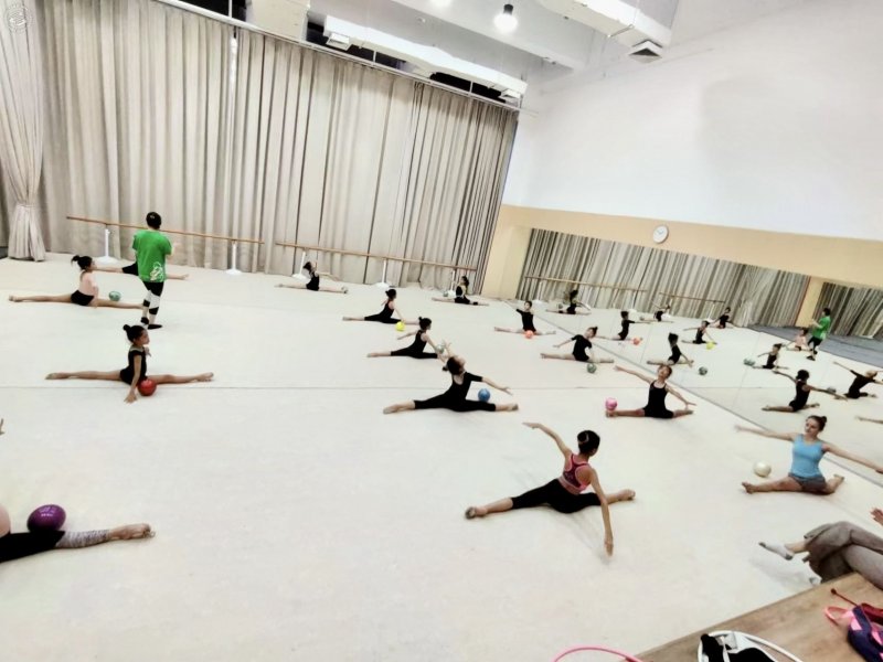 Vera International Rhythmic Gymnastics Club on SmartShanghai